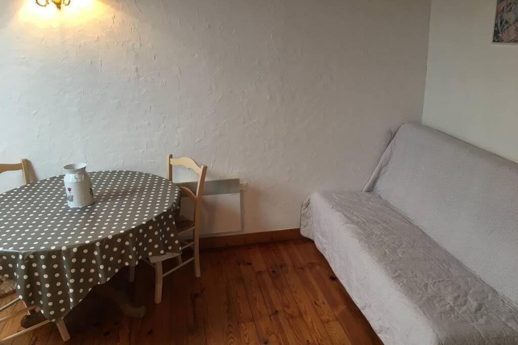 Coeur De Combray Appartement Ernes Buitenkant foto